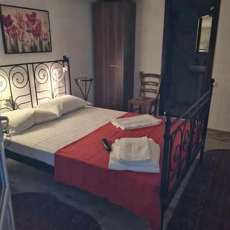 Vila Margareta Curtea De Arges Ruang foto