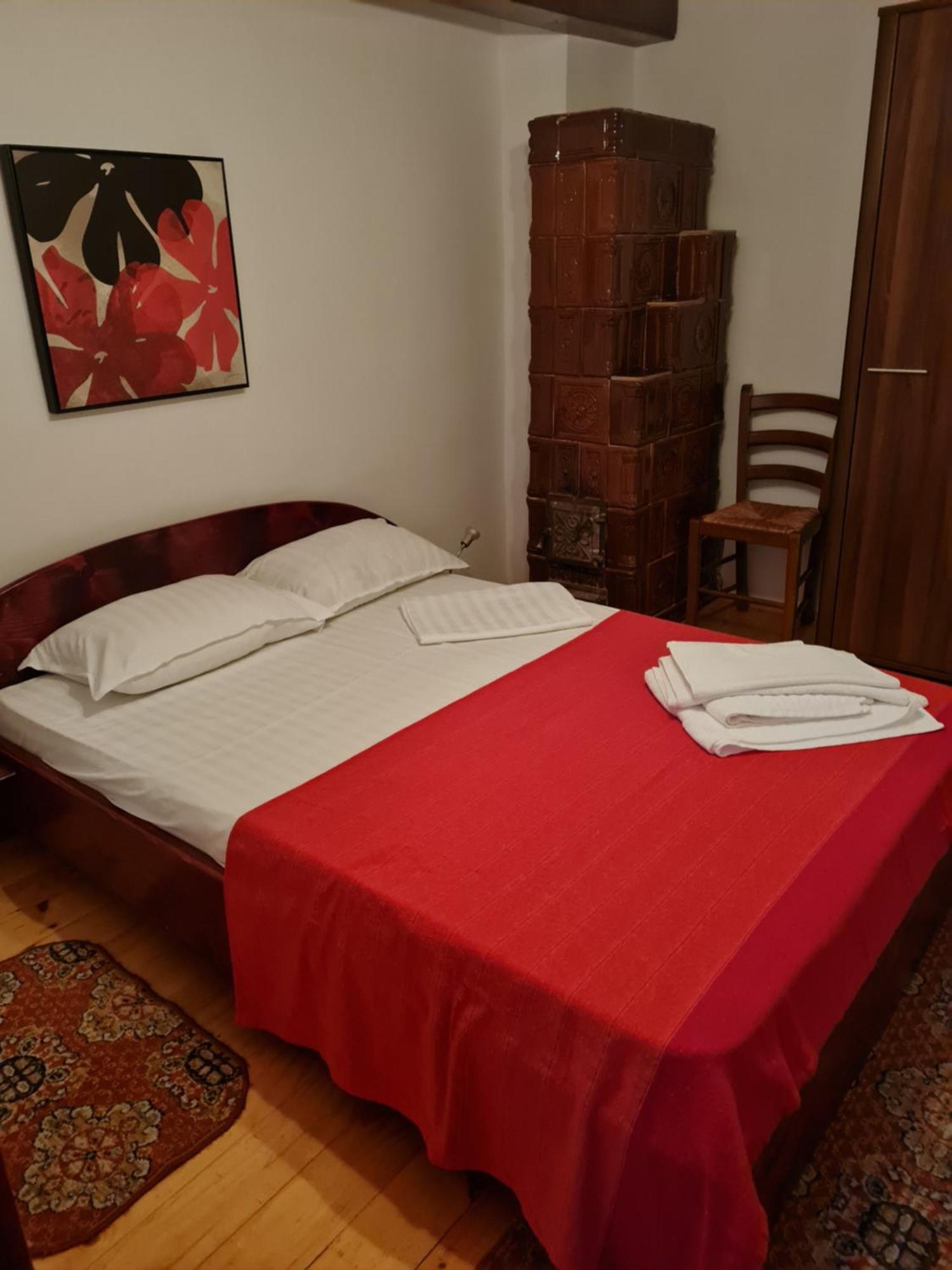 Vila Margareta Curtea De Arges Ruang foto