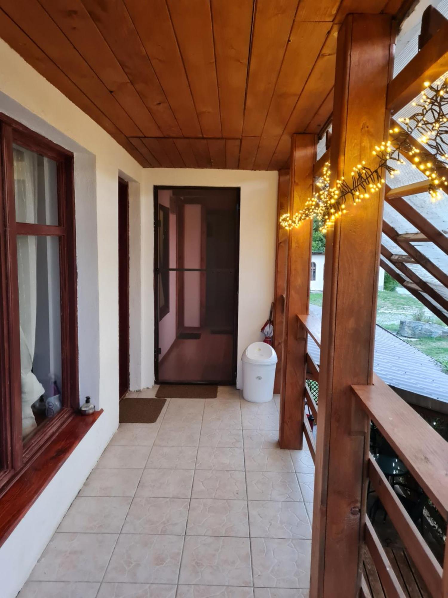 Vila Margareta Curtea De Arges Ruang foto