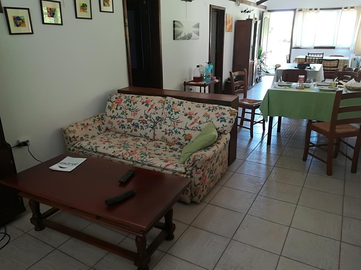 Vila Margareta Curtea De Arges Bagian luar foto