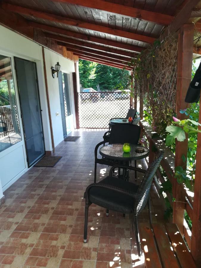 Vila Margareta Curtea De Arges Bagian luar foto