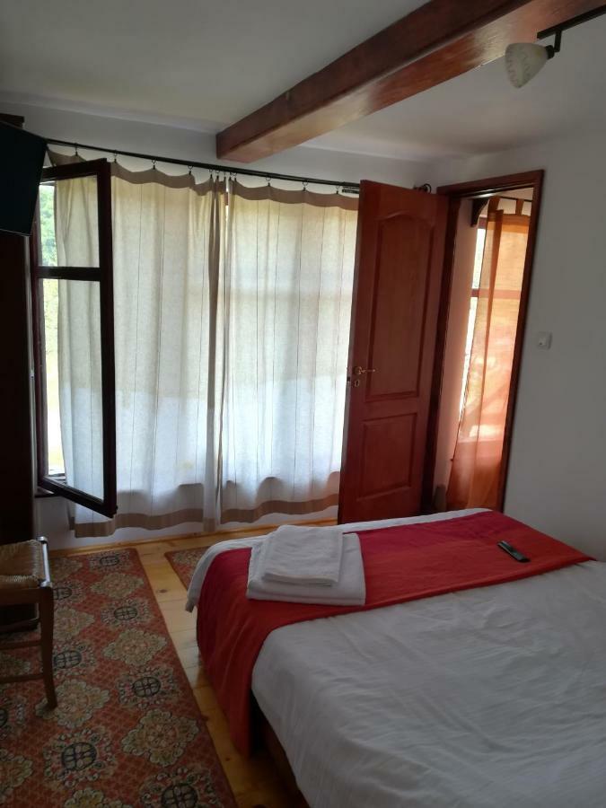 Vila Margareta Curtea De Arges Bagian luar foto